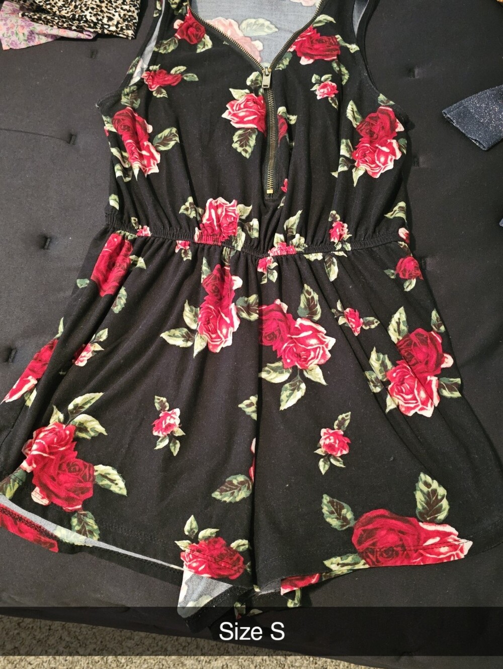 Rue21 Black Romper with Red Rose Print